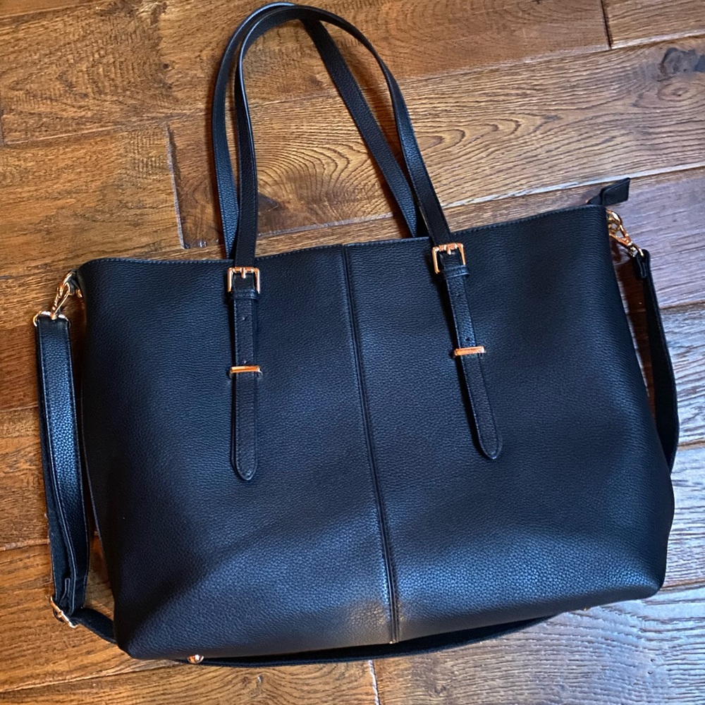 Laptop bag with shoulder strap